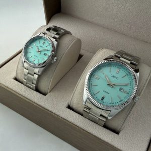 ساعت کاسیو ست مردانه زنانه casio c713 سیلور صفحه فیروزه‌ای