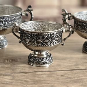 Alternative view of ظرف پذیرایی شکلات خوری کروم گلدار مینیمال